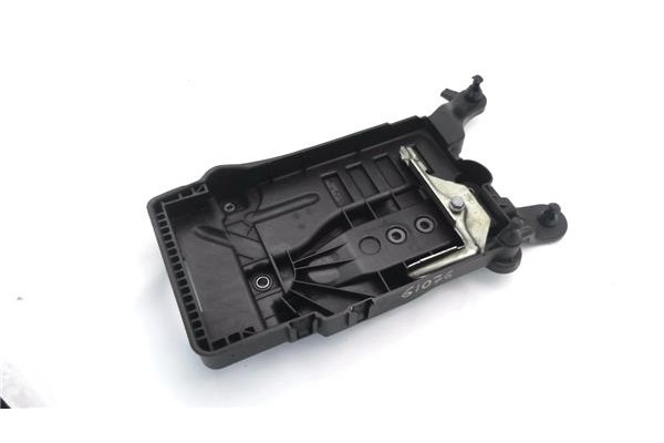 Recambio de soporte bateria para seat ibiza (kj1) 1.0 fr referencia OEM IAM 2821005  