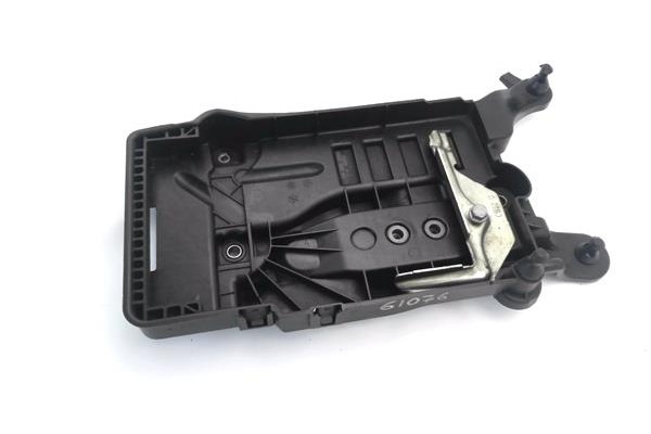 Recambio de soporte bateria para seat ibiza (kj1) 1.0 fr referencia OEM IAM 2821005  