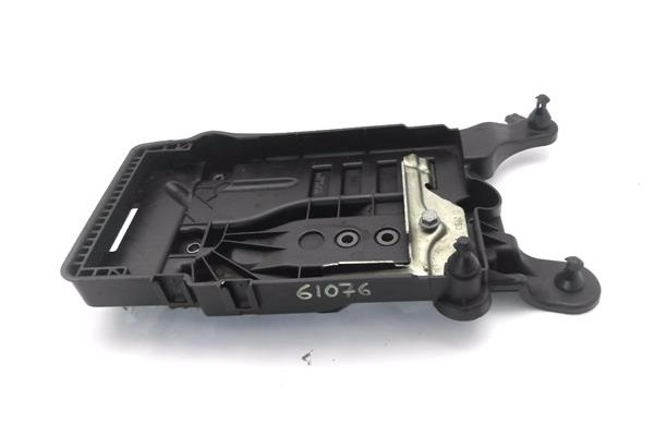 Recambio de soporte bateria para seat ibiza (kj1) 1.0 fr referencia OEM IAM 2821005  