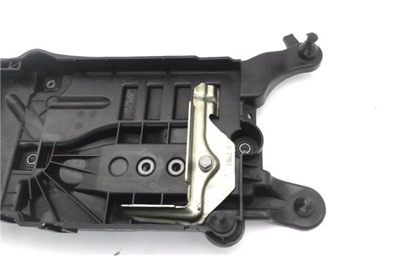 Recambio de soporte bateria para seat ibiza (kj1) 1.0 fr referencia OEM IAM 2821005  
