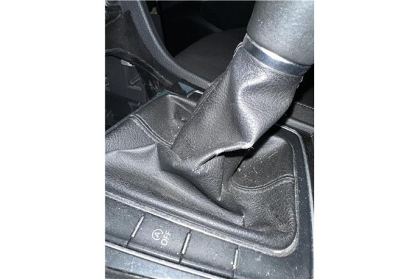 Recambio de pomo palanca cambio para volkswagen golf vii berlina (bq1/be2) 1.6 sport referencia OEM IAM   