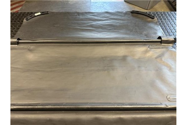 Recambio de bandeja trasero para volvo c30 1.6 d referencia OEM IAM 30673153  