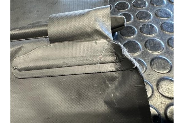 Recambio de bandeja trasero para volvo c30 1.6 d referencia OEM IAM 30673153  