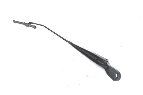 Recambio de brazo limpiaparabrisas delantero derecho para peugeot partner tepee 1.6 premium referencia OEM IAM 9682974780  
