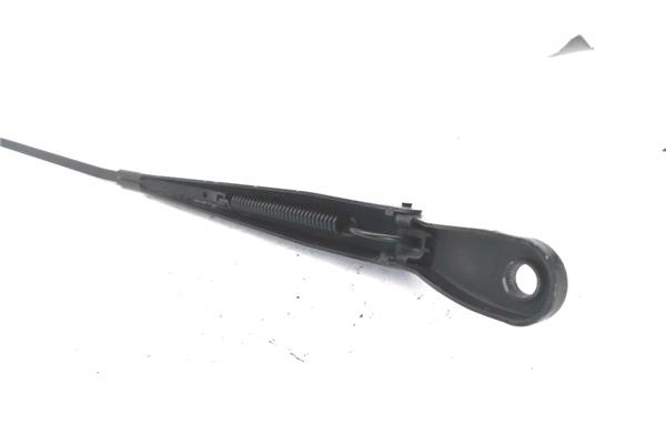 Recambio de brazo limpiaparabrisas delantero derecho para peugeot partner tepee 1.6 premium referencia OEM IAM 9682974780  