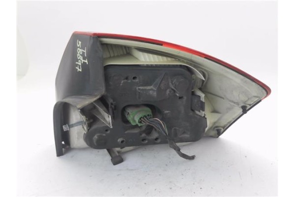 Recambio de piloto trasero izquierdo para audi a4 berlina (8e) 1.9 tdi (96kw) referencia OEM IAM 9EL15392300  