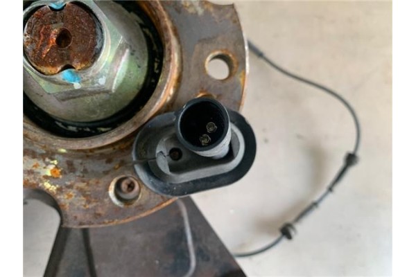 Recambio de mangueta delantero derecha para ssangyong rodius 2.7 270 xdi referencia OEM IAM   