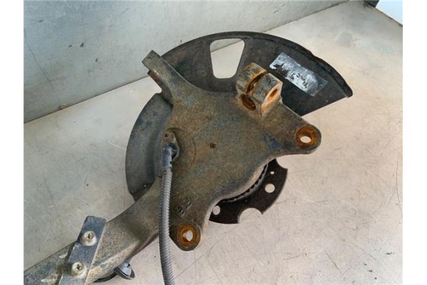 Recambio de mangueta delantero derecha para ssangyong rodius 2.7 270 xdi referencia OEM IAM   