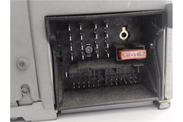 Recambio de autoradio para seat leon (1p1) 1.4 tsi referencia OEM IAM 5P0035186 8157640236366 