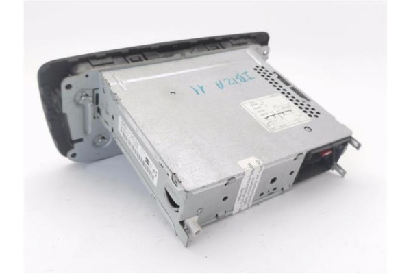 Recambio de autoradio para seat ibiza berlina (6j5) 1.4 referencia OEM IAM 6J1035153F  