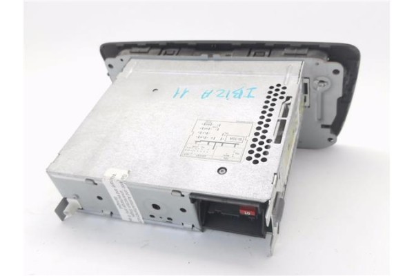 Recambio de autoradio para seat ibiza berlina (6j5) 1.4 referencia OEM IAM 6J1035153F  