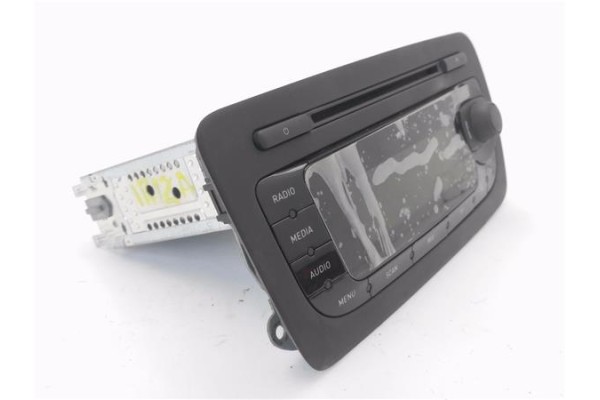 Recambio de autoradio para seat ibiza berlina (6j5) 1.4 referencia OEM IAM 6J1035153F  