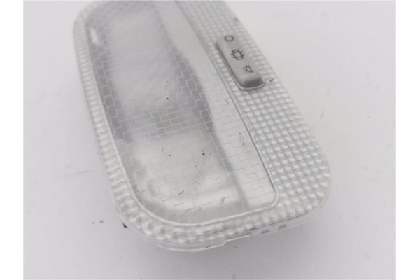 Recambio de luz trasero central techo para citroen jumpy furgón 1.6 confort m referencia OEM IAM 9682063980  