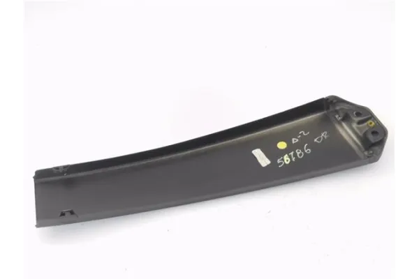 Recambio de moldura marco puerta delantero derecha para audi a2 (8z) 1.4 referencia OEM IAM 8Z0853352A03C  