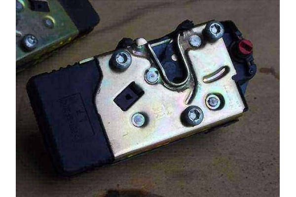 Recambio de cierre electromagnetico trasero izquierdo para opel zafira a (1999) 2.0 di 16v referencia OEM IAM   