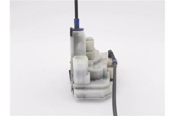Recambio de cierre electromagnetico delantero derecho para peugeot bipper 1.4 básico referencia OEM IAM 1357552080  