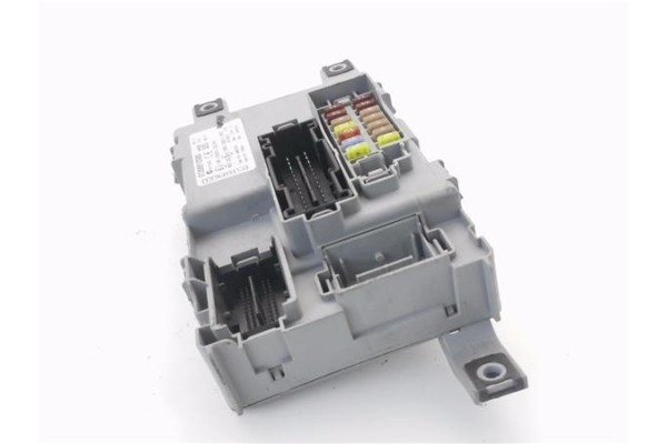Recambio de caja fusibles/rele para peugeot bipper 1.4 básico referencia OEM IAM 01358812080  