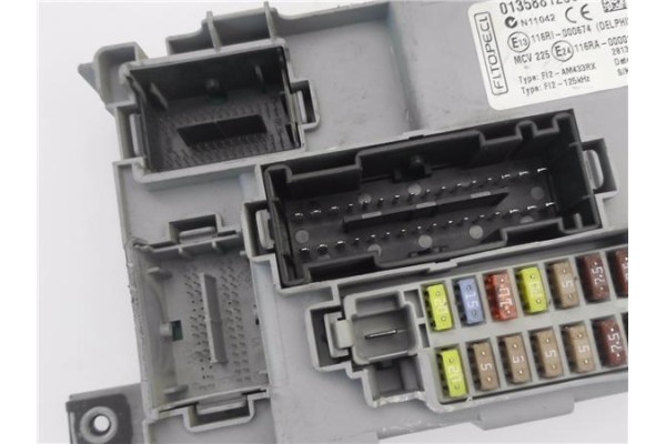 Recambio de caja fusibles/rele para peugeot bipper 1.4 básico referencia OEM IAM 01358812080  