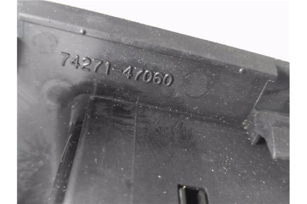 Recambio de mando elevalunas trasero derecho para toyota prius (zvw30) 1.8 hybrid referencia OEM IAM 7427147060  