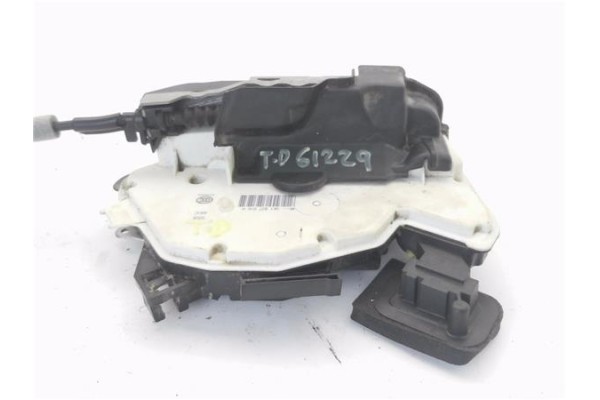 Recambio de cierre electromagnetico trasero derecho para volkswagen golf vi (5k1) 1.6 advance referencia OEM IAM 5K1837016H  
