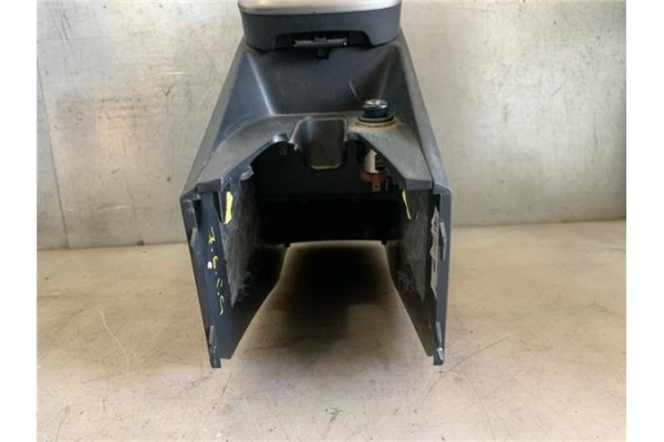 Recambio de portaobjetos reposabrazos para toyota auris (e15) 1.6 vvti referencia OEM IAM 230345070012  