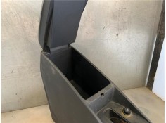 Recambio de portaobjetos reposabrazos para toyota auris (e15) 1.6 vvti referencia OEM IAM 230345070012  