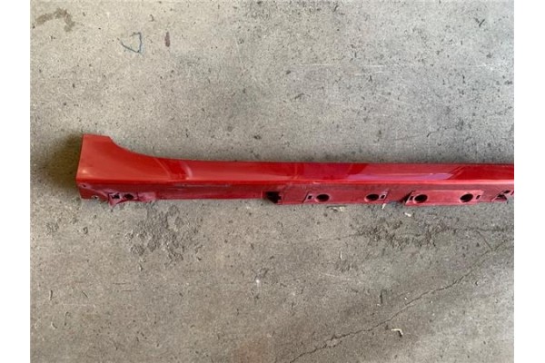 Recambio de spoiler talonera lat. derecha para toyota prius (zvw30) 1.8 hybrid referencia OEM IAM 7585047010  