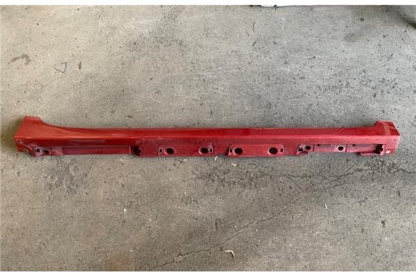 Recambio de spoiler talonera lat. derecha para toyota prius (zvw30) 1.8 hybrid referencia OEM IAM 7585047010  