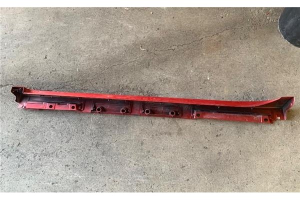 Recambio de spoiler talonera lat. derecha para toyota prius (zvw30) 1.8 hybrid referencia OEM IAM 7585047010  