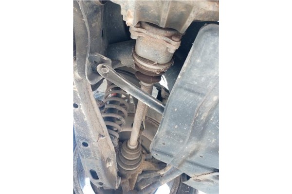 Recambio de palier trasero derecho para lexus is 200 (gxe10) 2.0 automático referencia OEM IAM 4233053010 42330 