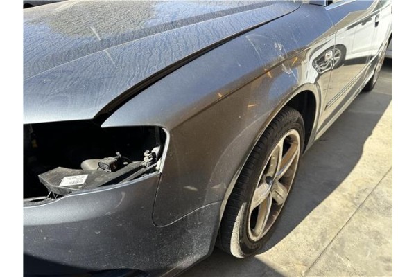 Recambio de aleta delantero izquierda para audi a4 berlina (8e) 2.0 tdi (dpf) (125kw) referencia OEM IAM 8E0821105F  