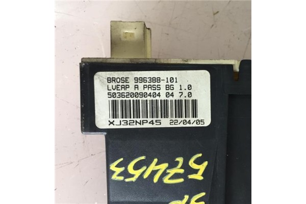 Recambio de mecanismo elevalunas delantero derecho para citroen c4 coupe 1.6 hdi referencia OEM IAM 9222V0 37542 