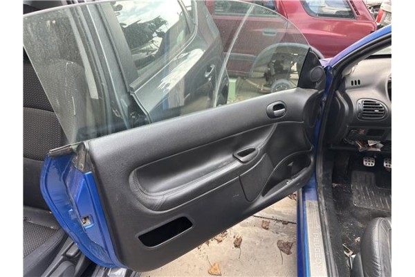 Recambio de puerta delantero izquierda para peugeot 206 cc cabrio-coupé 1.6 16v referencia OEM IAM 9002P3  