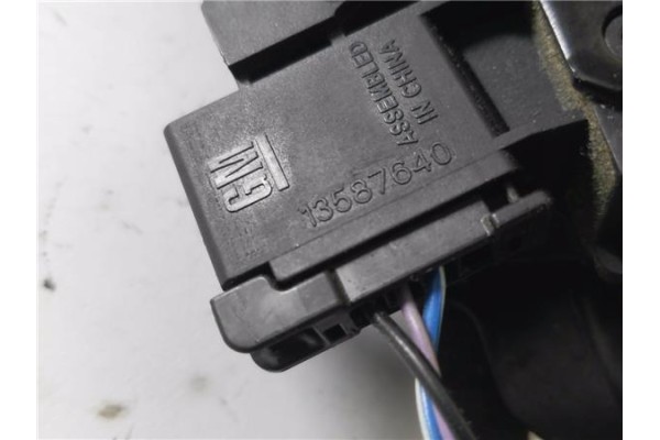 Recambio de cierre electromagnetico porton para opel mokka 1.7 excellence referencia OEM IAM 13587640 688328731 