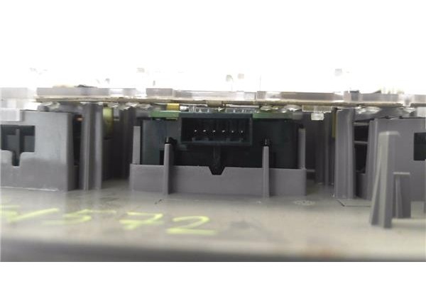 Recambio de luz delantero central techo para audi a2 (8z) 1.4 referencia OEM IAM 8Z0947111  