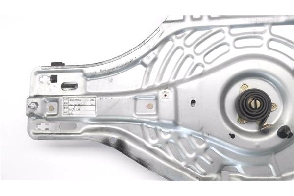 Recambio de elevalunas electrico delantero izquierdo para hyundai tucson (jm) 2.0 crdi a las 4 ruedas referencia OEM IAM 824702E