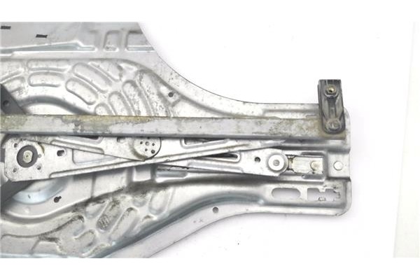Recambio de elevalunas electrico delantero izquierdo para hyundai tucson (jm) 2.0 crdi a las 4 ruedas referencia OEM IAM 824702E