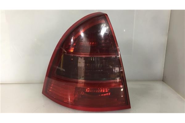 Recambio de piloto trasero izquierdo para citroen c5 berlina 2.0 exclusive referencia OEM IAM 89032697  