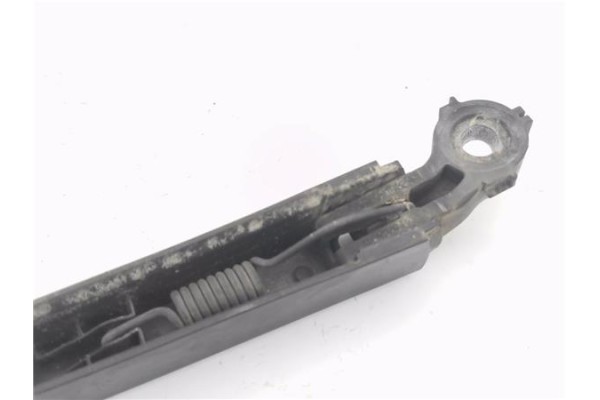 Recambio de brazo limpiaparabrisas trasero para volkswagen golf vi (5k1) 1.6 advance referencia OEM IAM 5K6955707B  