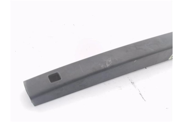 Recambio de brazo limpiaparabrisas trasero para volkswagen golf vi (5k1) 1.6 advance referencia OEM IAM 5K6955707B  
