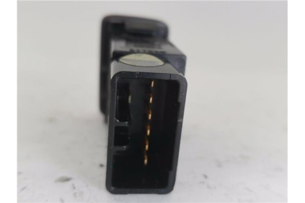 Recambio de interruptor luces emergencia para hyundai tucson (jm) 2.0 crdi a las 4 ruedas referencia OEM IAM 937902E000  
