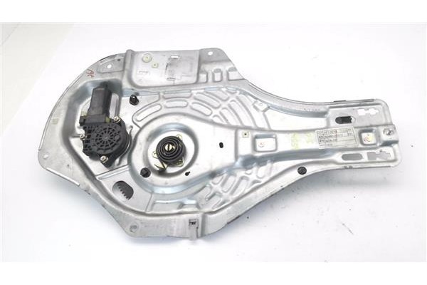 Recambio de elevalunas electrico delantero derecho para hyundai tucson (jm) 2.0 crdi a las 4 ruedas referencia OEM IAM 824802E01