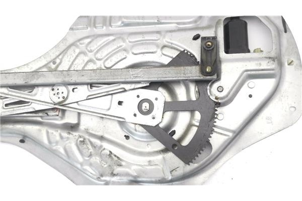 Recambio de elevalunas electrico delantero derecho para hyundai tucson (jm) 2.0 crdi a las 4 ruedas referencia OEM IAM 824802E01