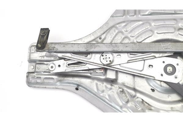 Recambio de elevalunas electrico delantero derecho para hyundai tucson (jm) 2.0 crdi a las 4 ruedas referencia OEM IAM 824802E01