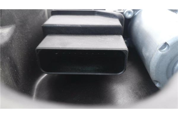 Recambio de elevalunas electrico trasero izquierdo para volkswagen golf vi (5k1) 1.6 advance referencia OEM IAM 5K4839729J  