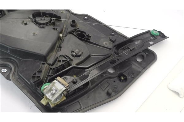 Recambio de elevalunas electrico delantero izquierdo para volkswagen golf vi (5k1) 1.6 advance referencia OEM IAM 5K1837729T  