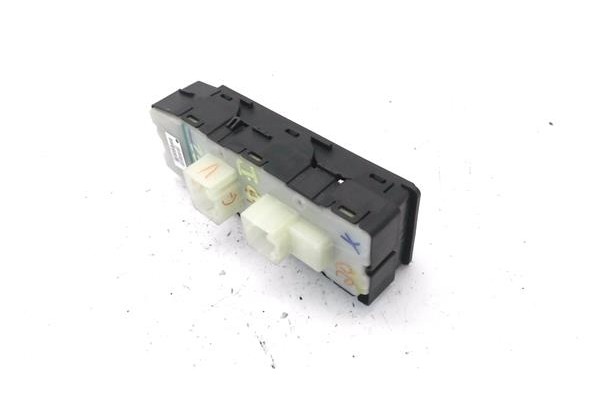 Recambio de mando elevalunas para dodge caliber (pm) 2.0 se referencia OEM IAM 56040691AD  