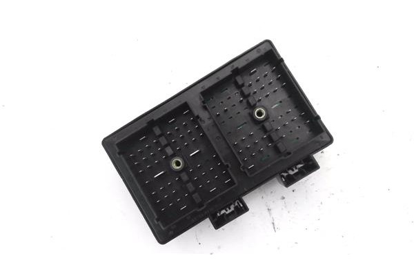 Recambio de caja fusibles/rele para chevrolet captiva 2.0 d referencia OEM IAM 96821082  