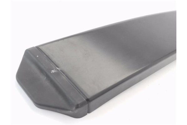 Recambio de moldura marco puerta delantero izquierda para audi a2 (8z) 1.4 referencia OEM IAM 8Z0853351A03C  