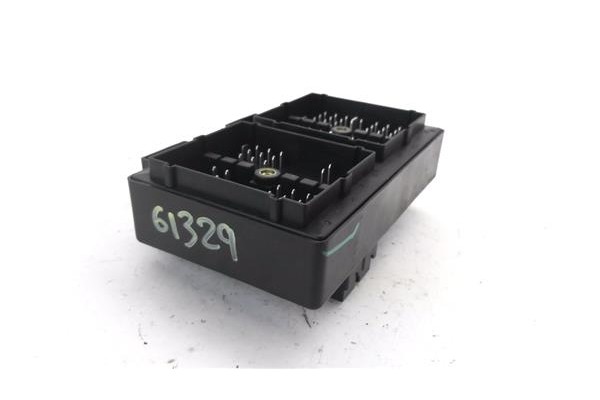 Recambio de caja fusibles/rele para chevrolet captiva 2.0 d referencia OEM IAM 96821082  